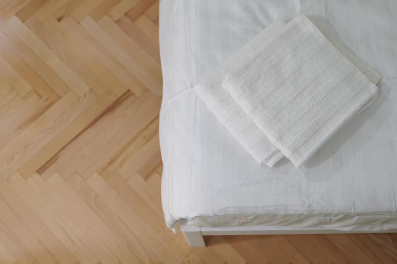 Lama Hostel Iwano-Frankiwsk Zewnętrze zdjęcie