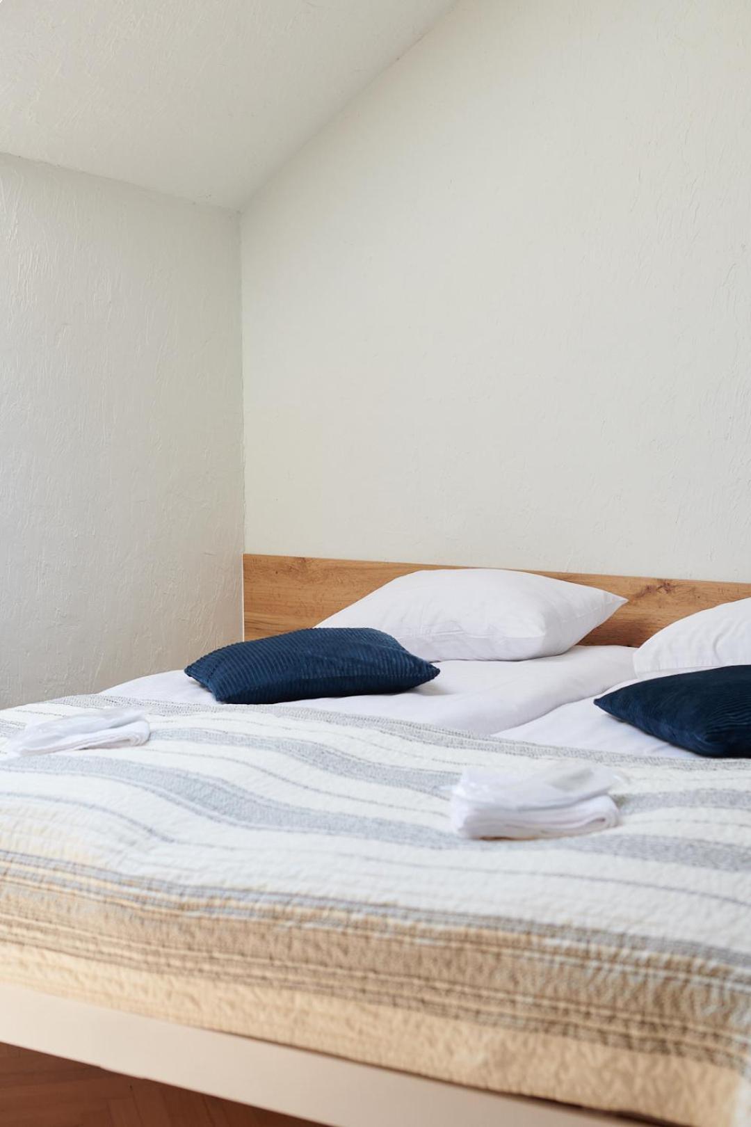 Lama Hostel Iwano-Frankiwsk Zewnętrze zdjęcie